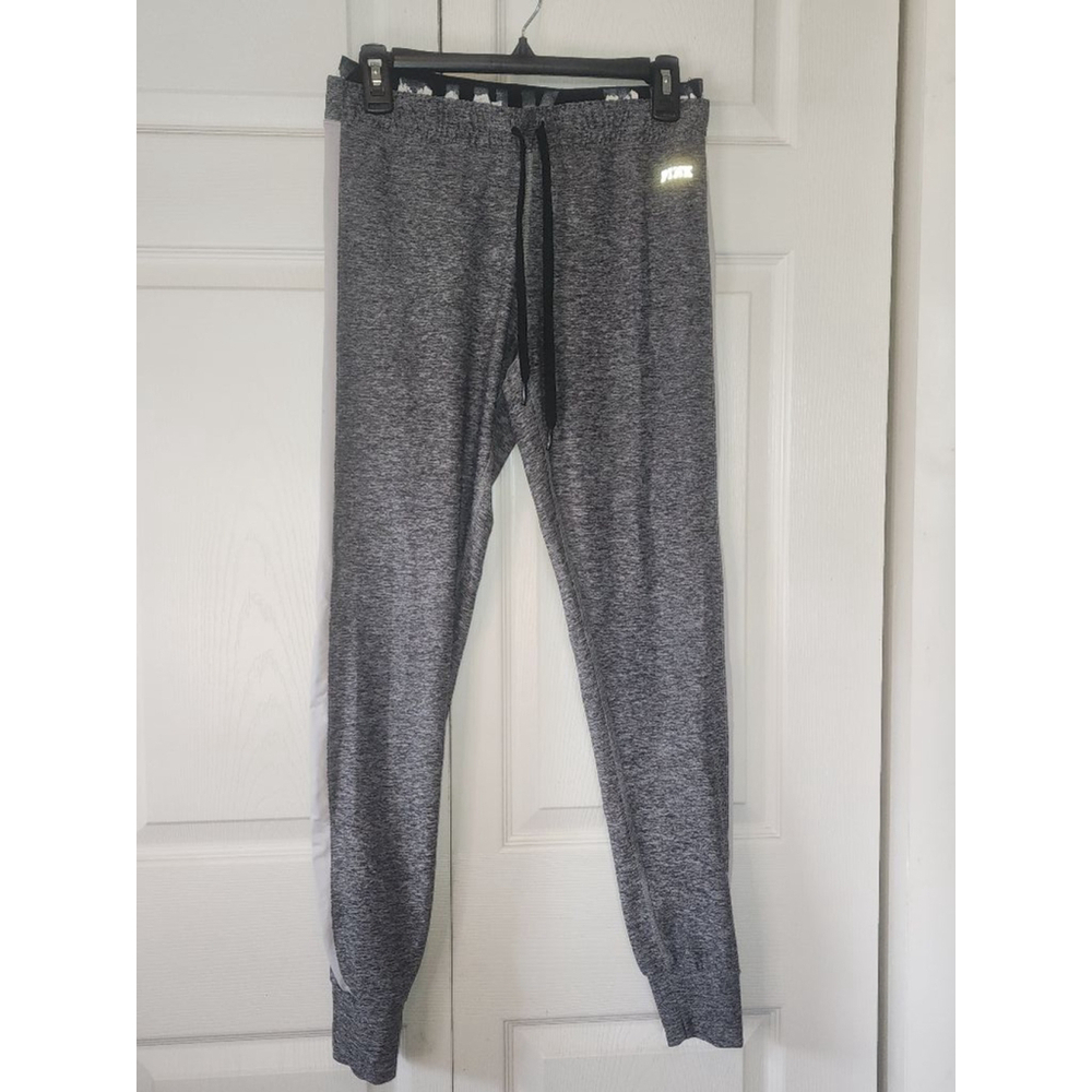 V.S. Pink Gray sweat